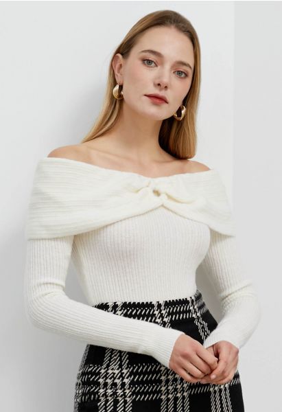 O-Ring Off-Shoulder Fitted Knit Top in Cream