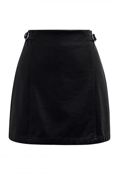 Well-Crafted Belt Trim Faux Leather Skorts in Black