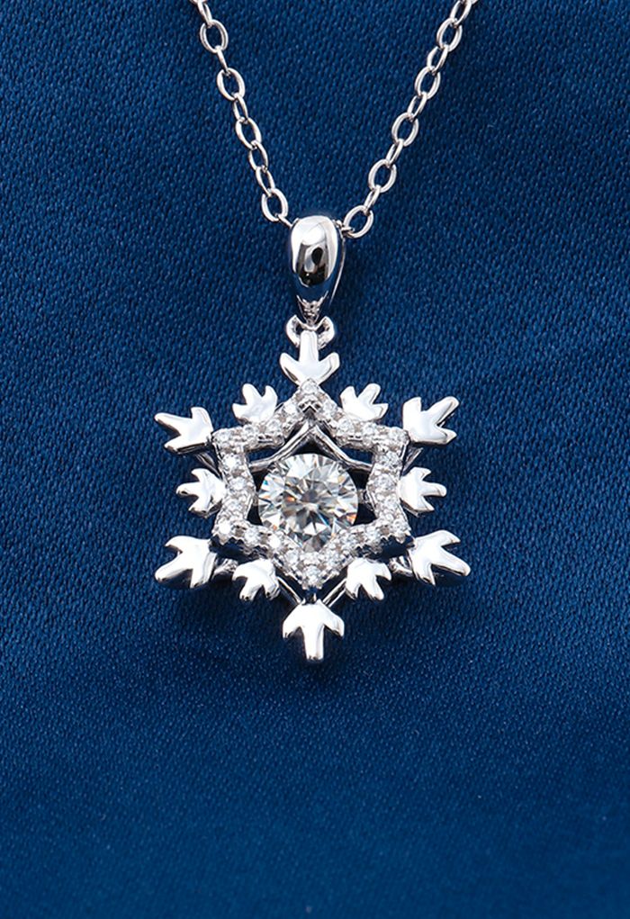 Snowflake Shape Pendant Moissanite Diamond Necklace