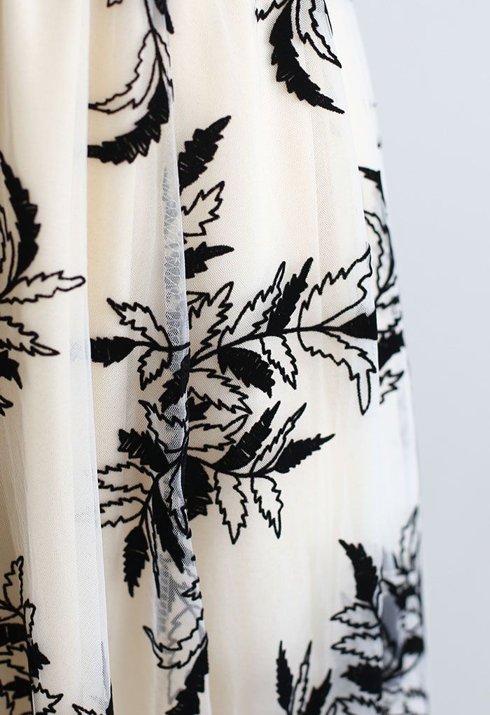 リーフレイヤード刺繍チュールスカート アイボリー