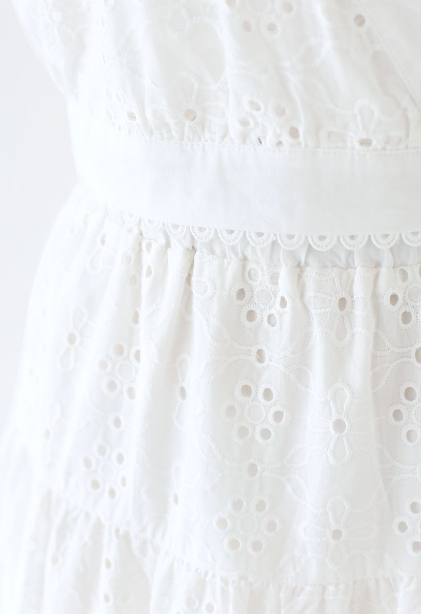 アイレット刺繍トップスｘスカート　セットアップ　ホワイト