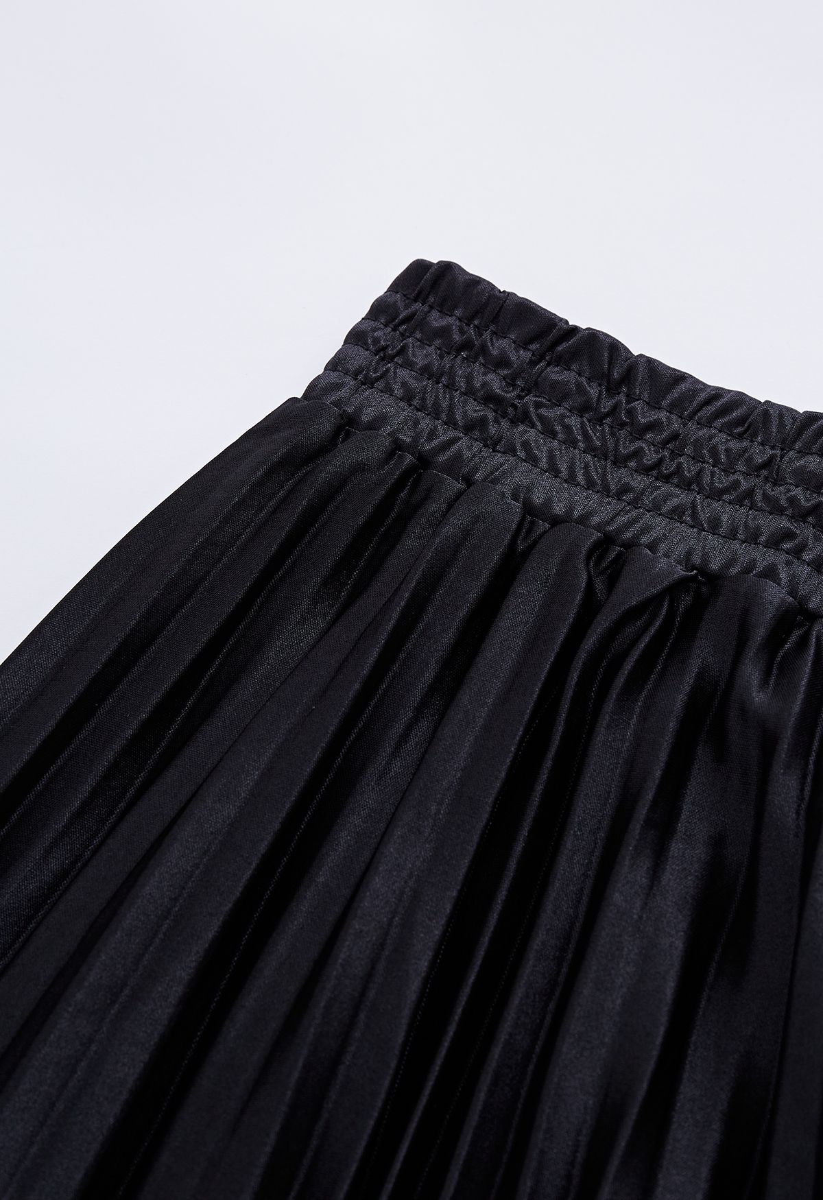 Glossy Pleated Maxi Skirt in Black