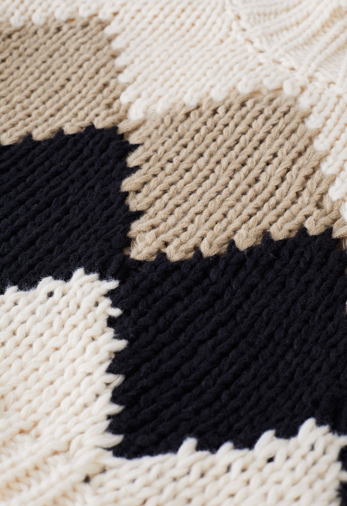 Color Blocked Diamond Chunky Hand Knit Sweater