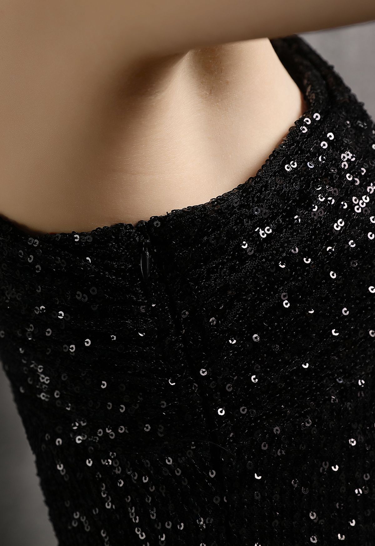 Slanted Shoulder Full Sequins Cocktail Dress in Black