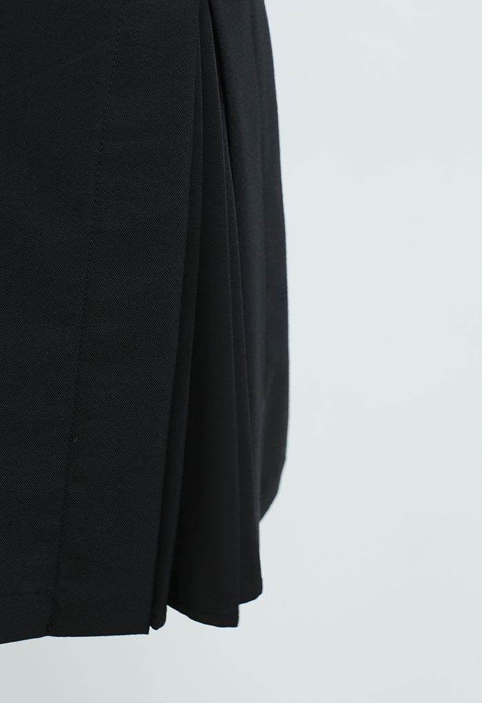 Spliced Pleated Mini Skirt in Black