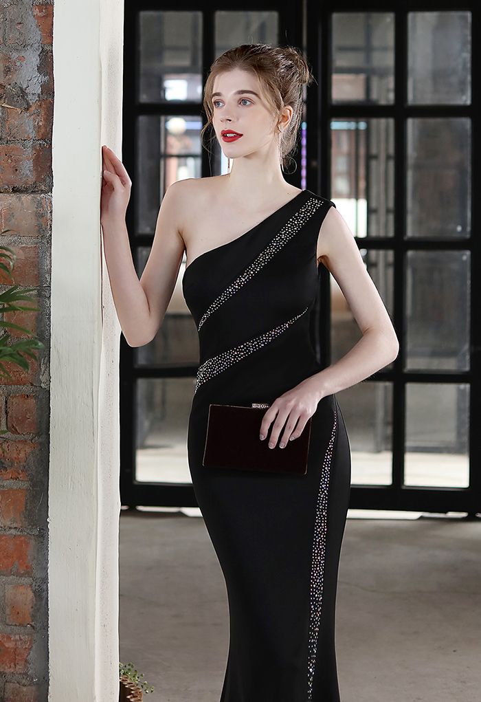One-Shoulder Colorful Sequin Bodycon Gown in Black