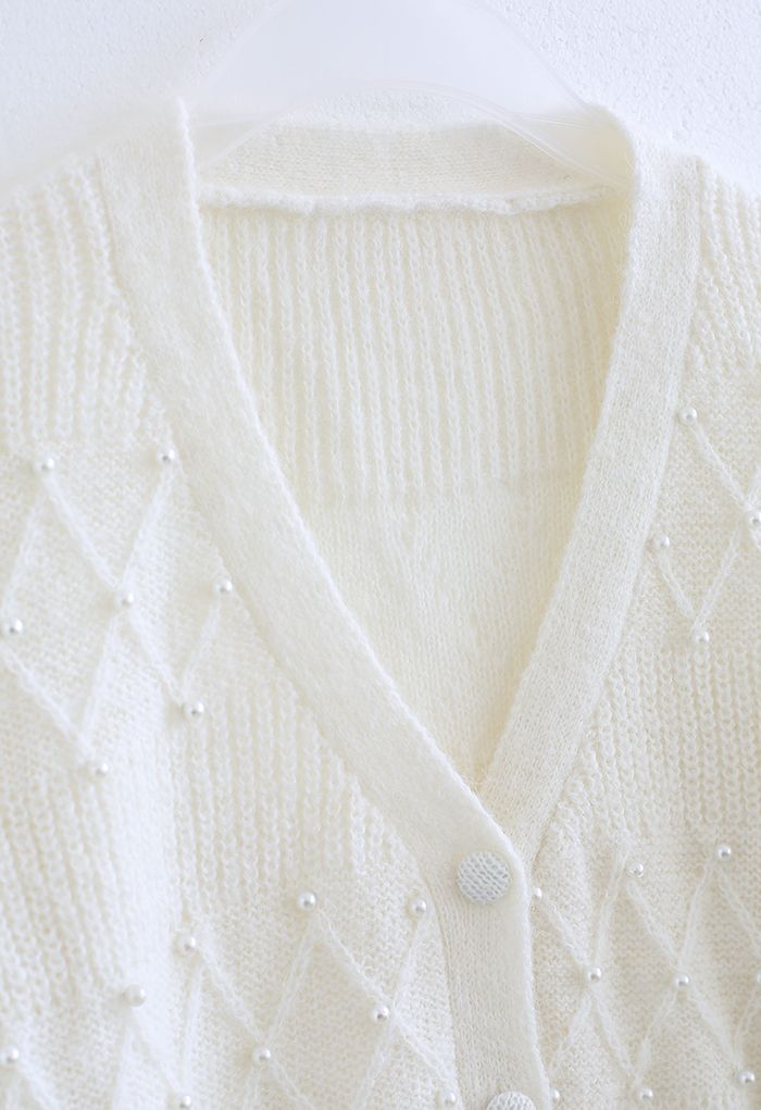 Diamond Texture Pearl Decor Knit Cardigan in White