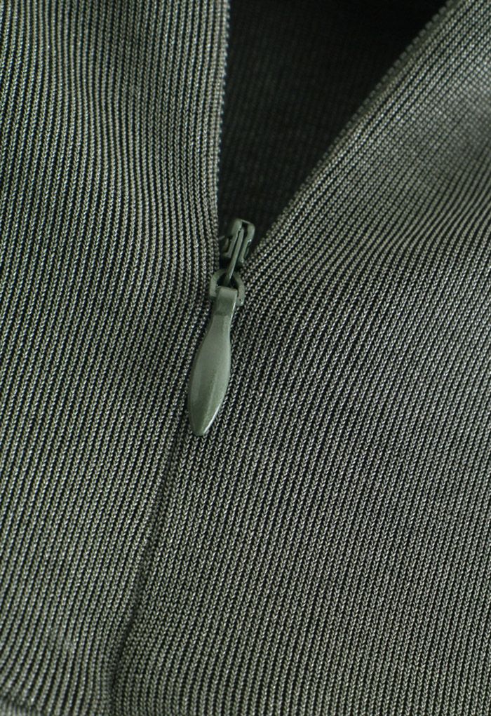 Side Ruched Drape Zipper Crop Top