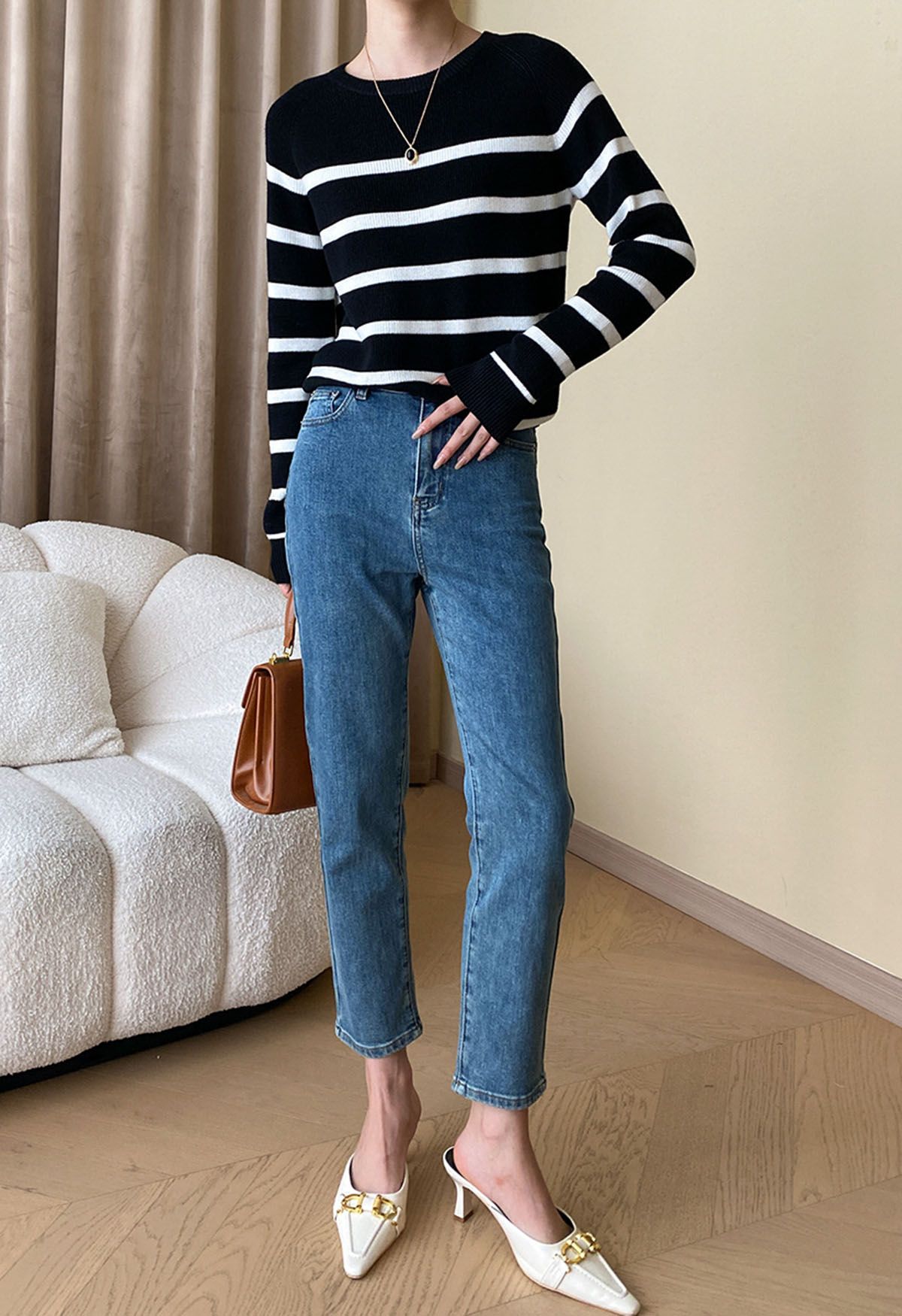 Versatile Round Neck Striped Knit Sweater in Black