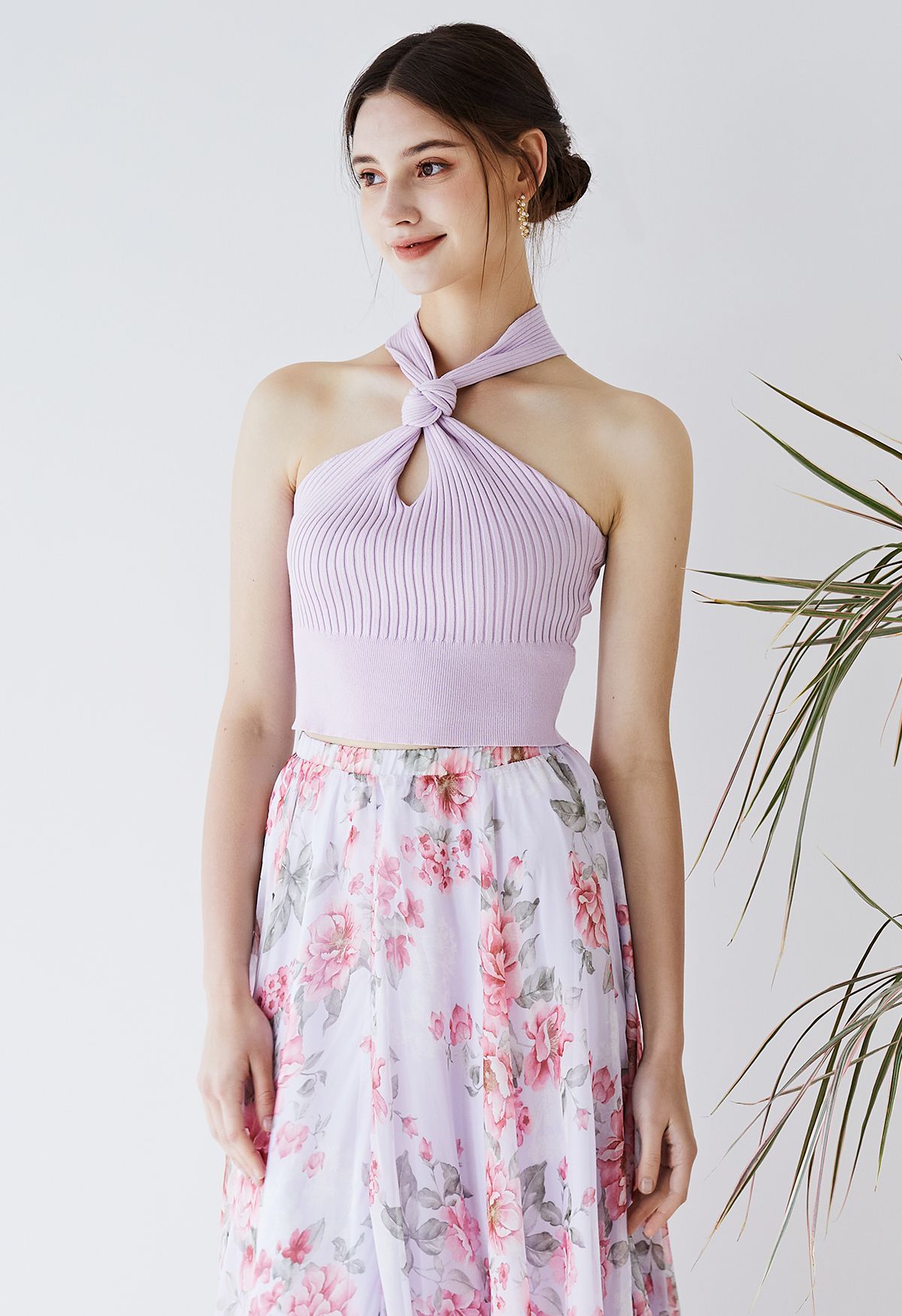 Knot Halter Neck Knit Crop Top in Lilac