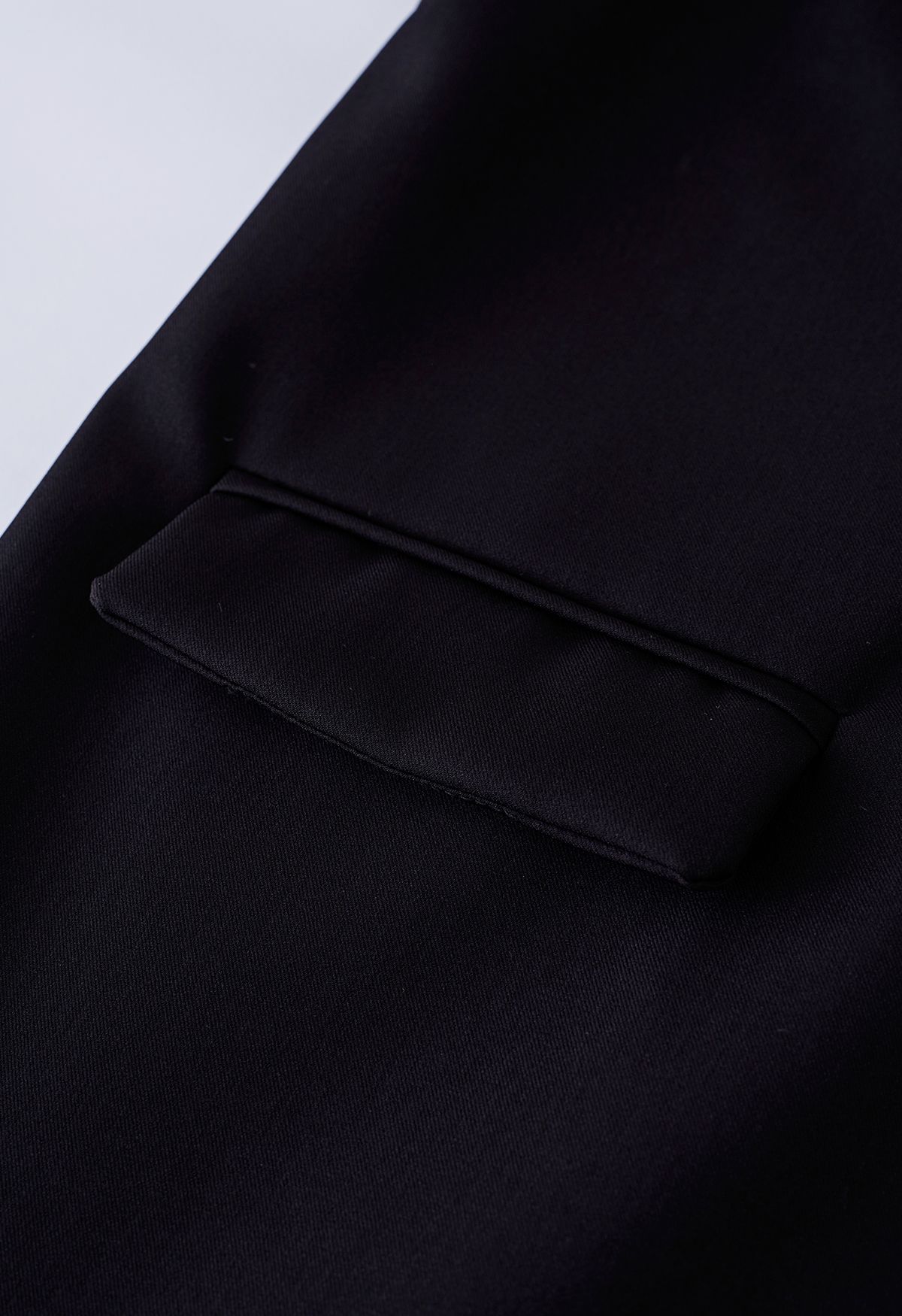 Solid Color Flap Pocket Blazer in Black