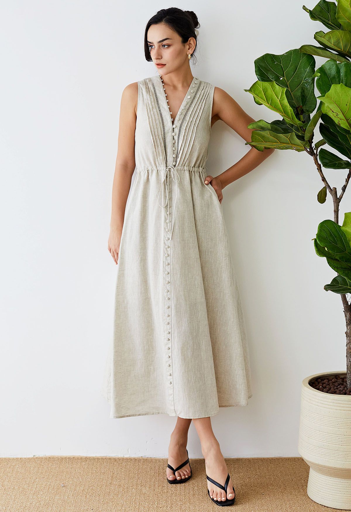 V-Neck Buttoned Sleeveless Dress in Linen