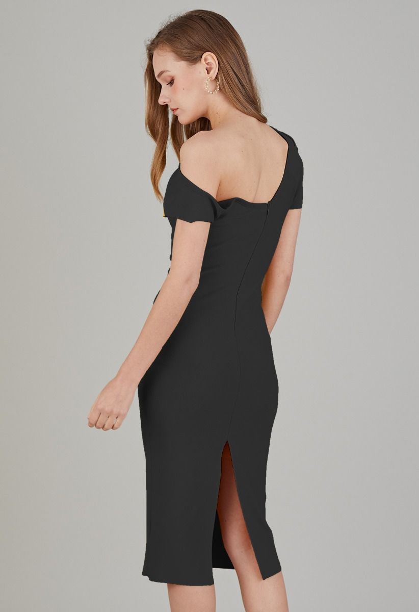 Slanted One-Shoulder Bodycon Dress in Black