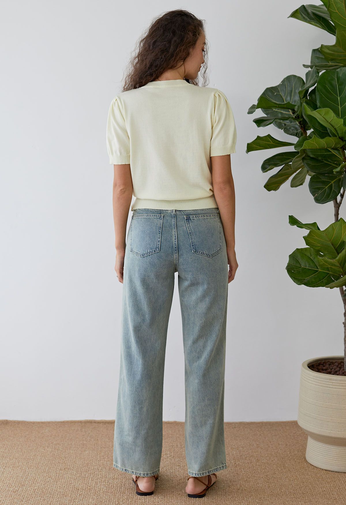 Unique Cutout Pocket Straight-Leg Jeans