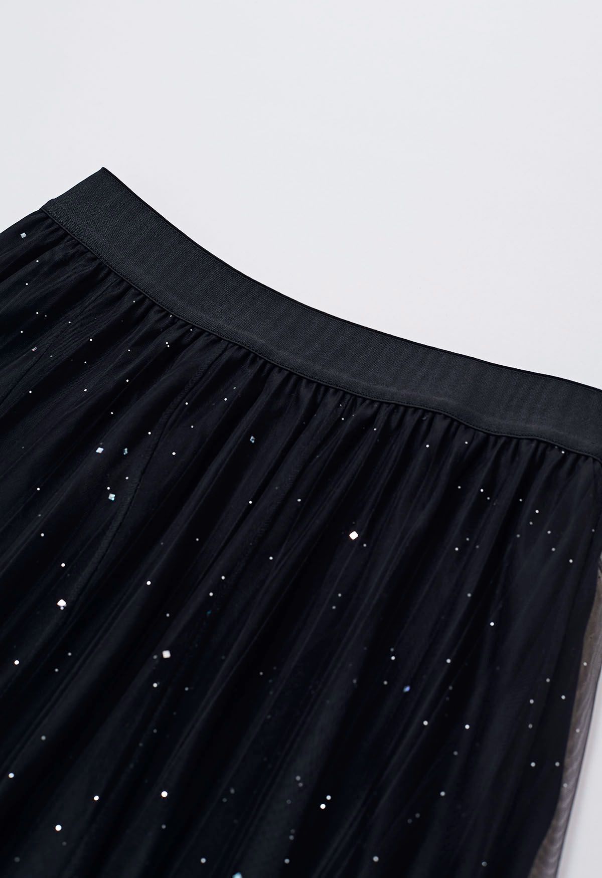 Gradient Mesh Sequined Midi Skirt in Black