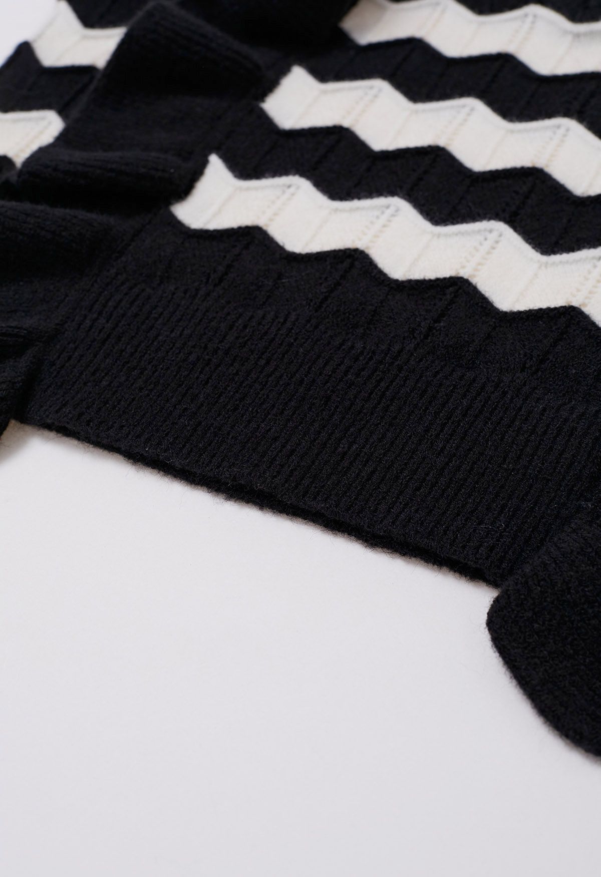 Ruffle Trim Wavy Stripe Knit Sweater in Black