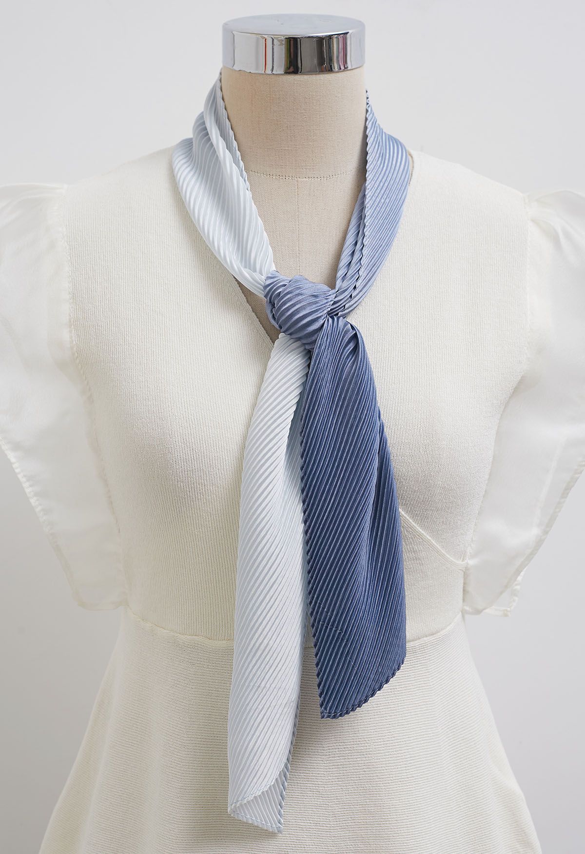 Silk Feeling Gradient Pleated Ribbon Scarf