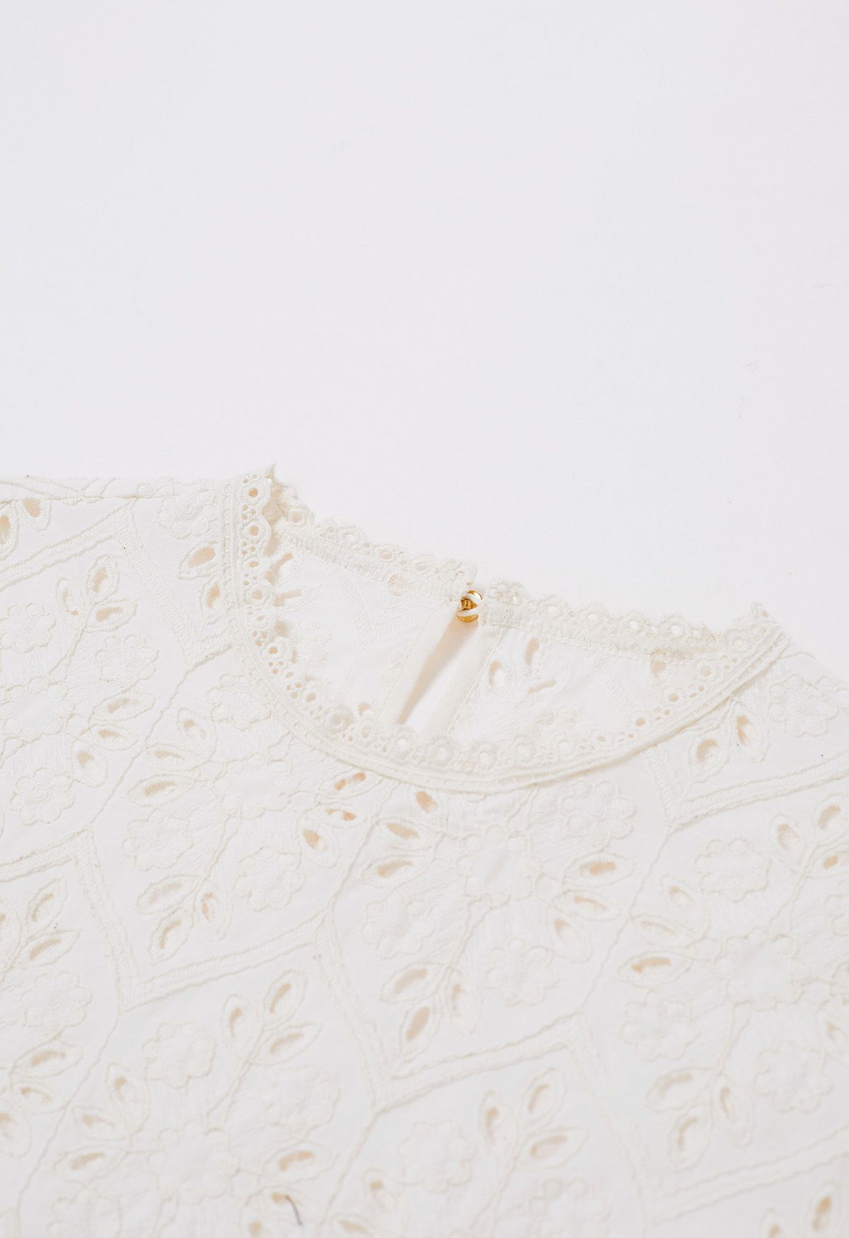 Floral Embroidered Eyelet Dolly Top in Cream