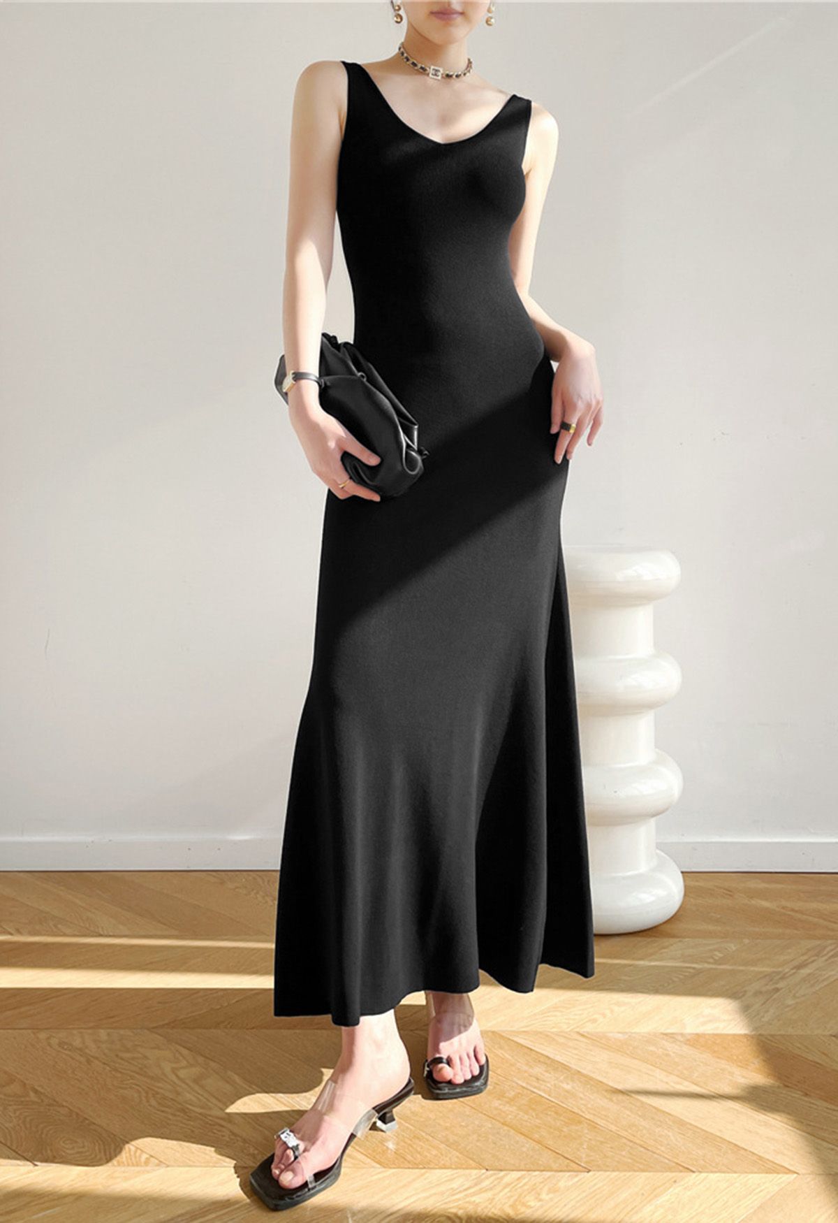 V-Neck Frill Hem Sleeveless Maxi Dress in Black