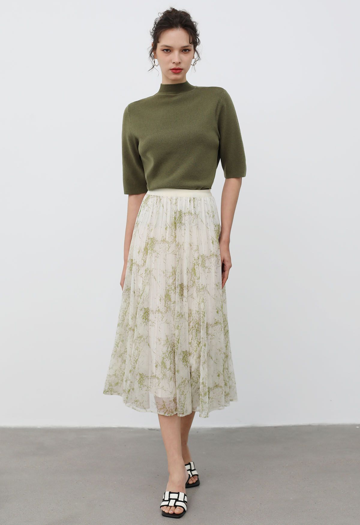 Branch Print Pleated Mesh Midi Skirt in Green