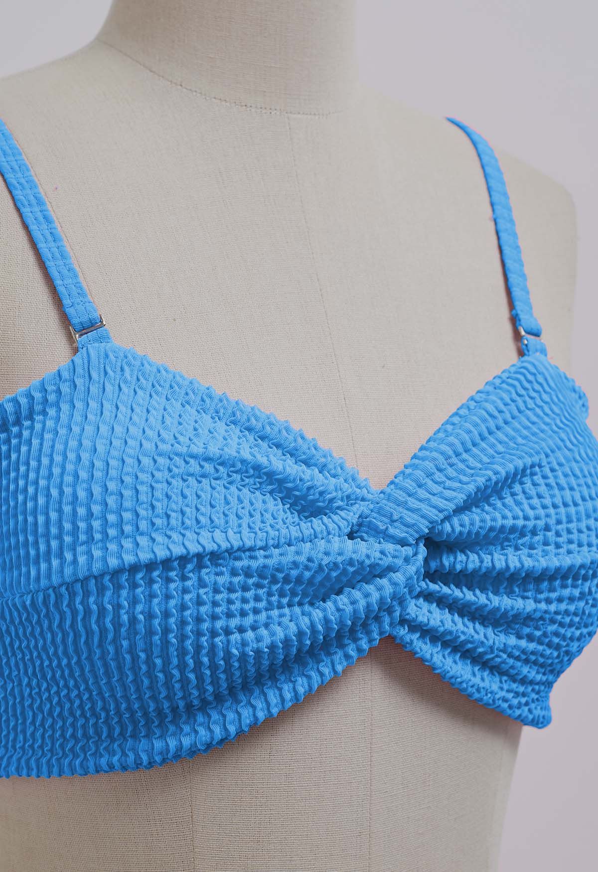 Three-Piece Wavy Texture Twist Bikini Set in Blue