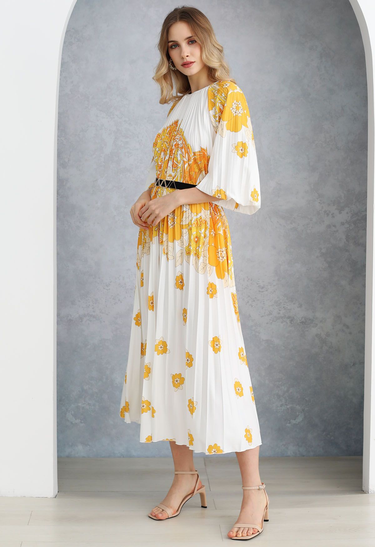 Blossoming Day Watercolor Pleated Maxi Dress in Yellow