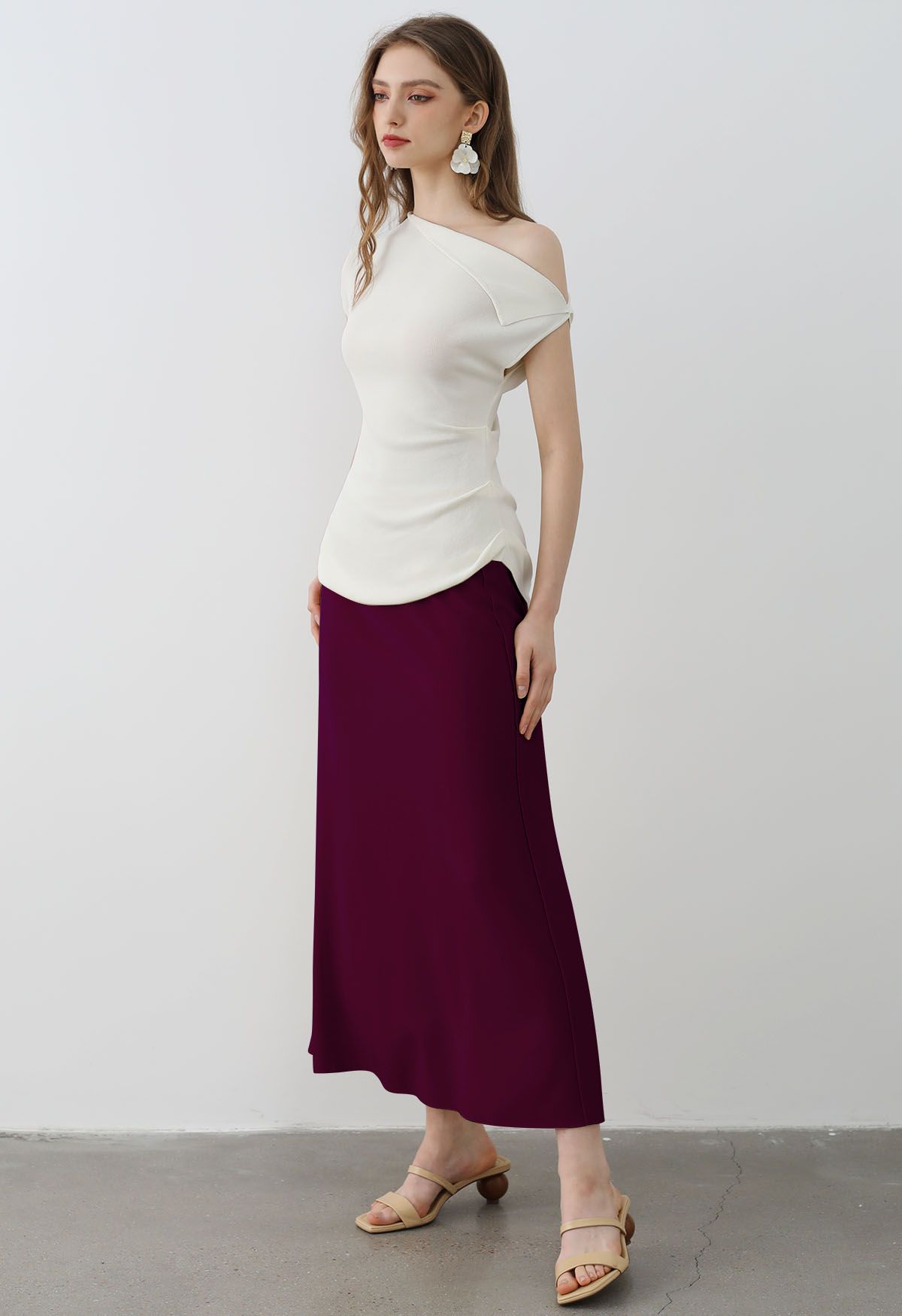 Sleeky Elastic Waist Maxi Skirt in Plum