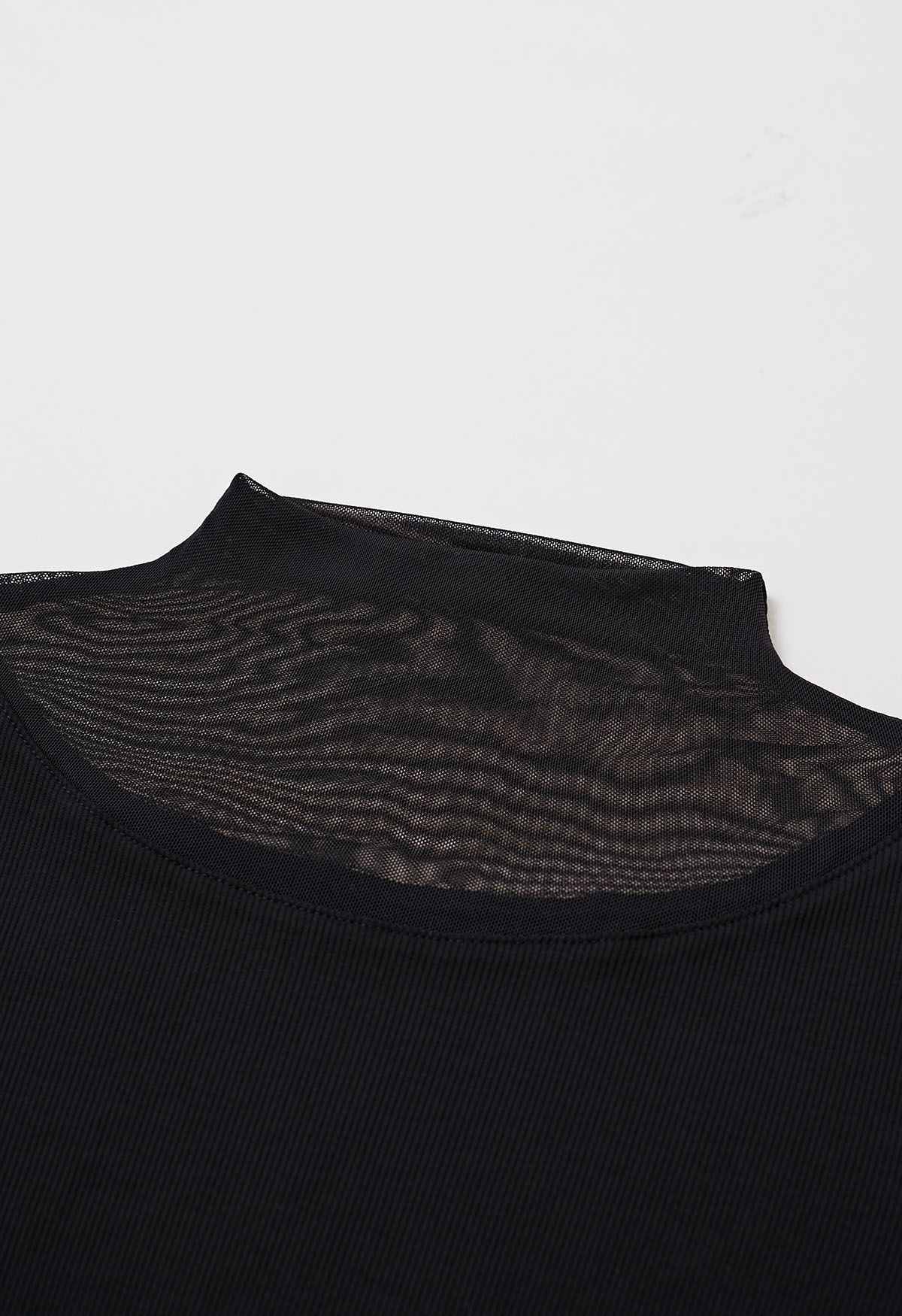 Mesh Spliced Neckline Stretchy Top in Black