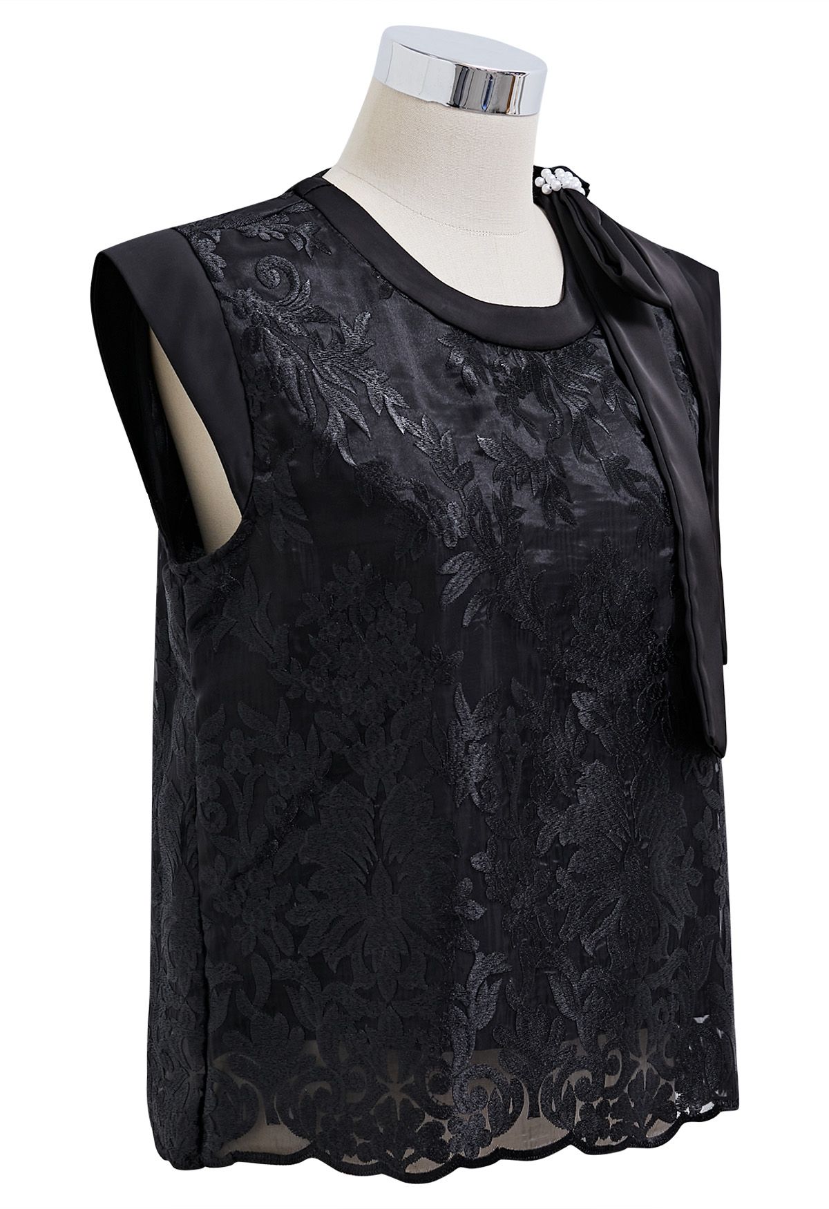 Embroidered Floral Pearly Bowknot Sleeveless Top in Black