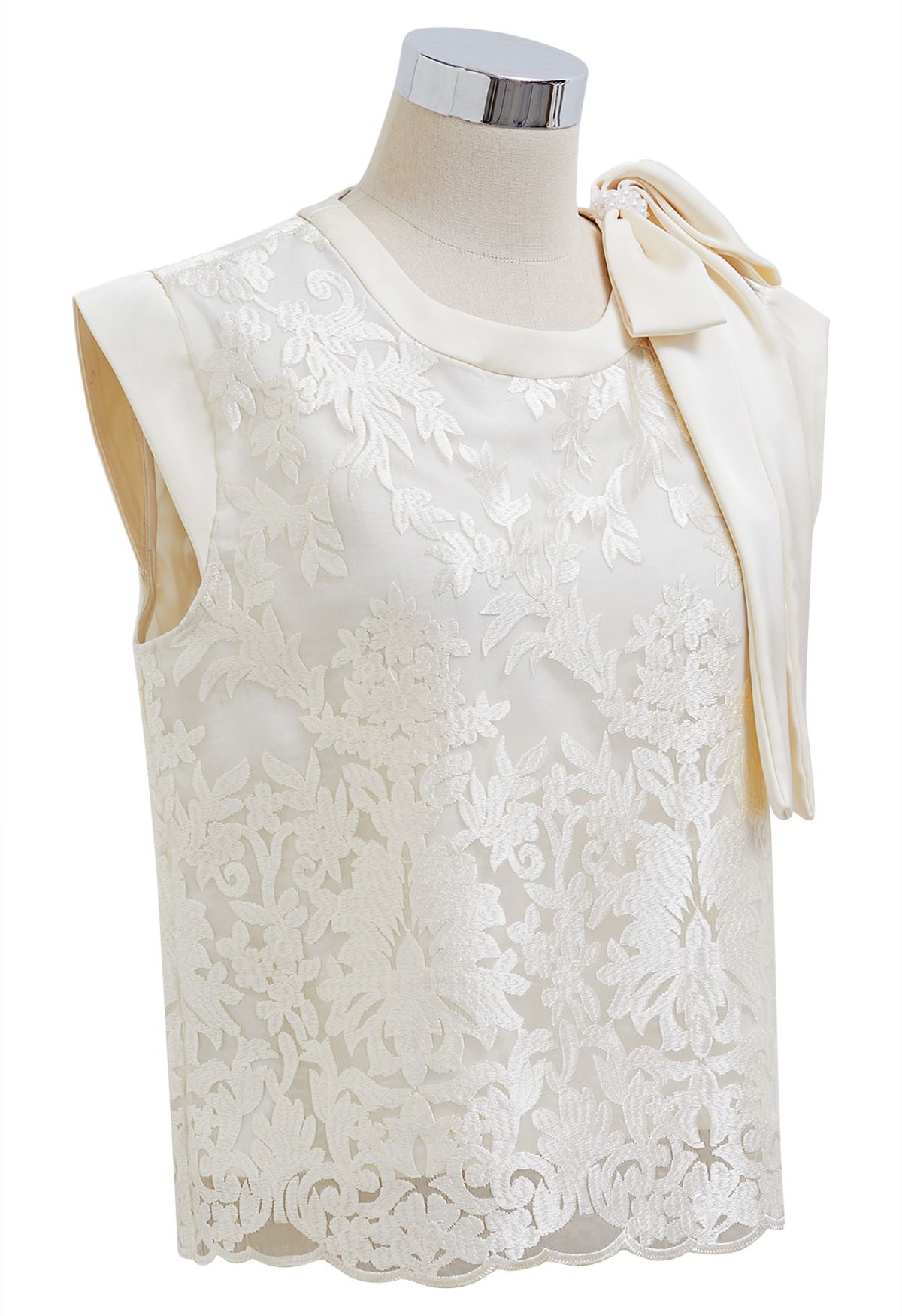 Embroidered Floral Pearly Bowknot Sleeveless Top in Cream