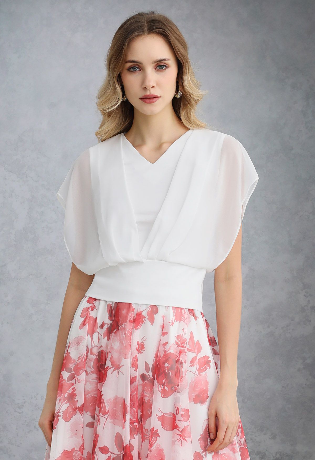 Flowy Chiffon Spliced V-Neck Crop Top in White