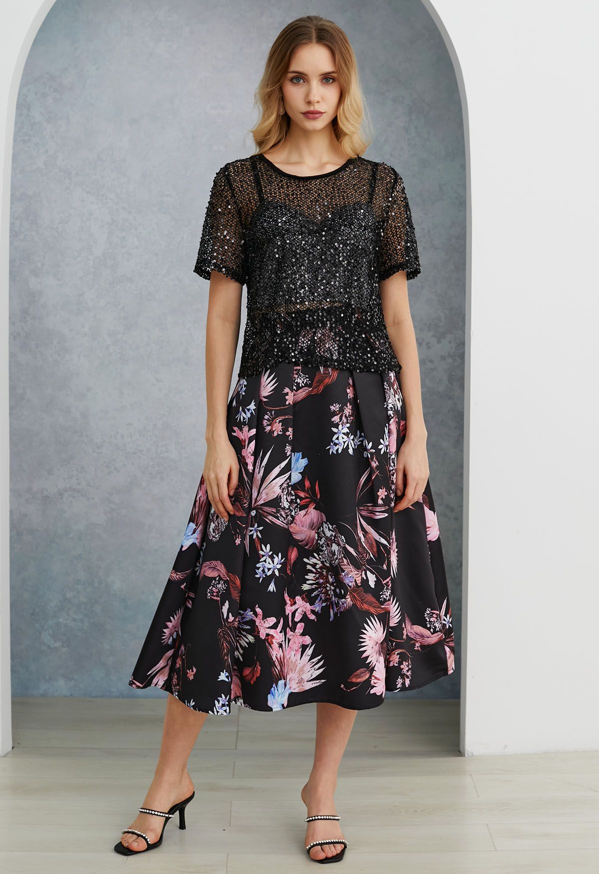 Inviting Floral Box Pleat Flare Midi Skirt