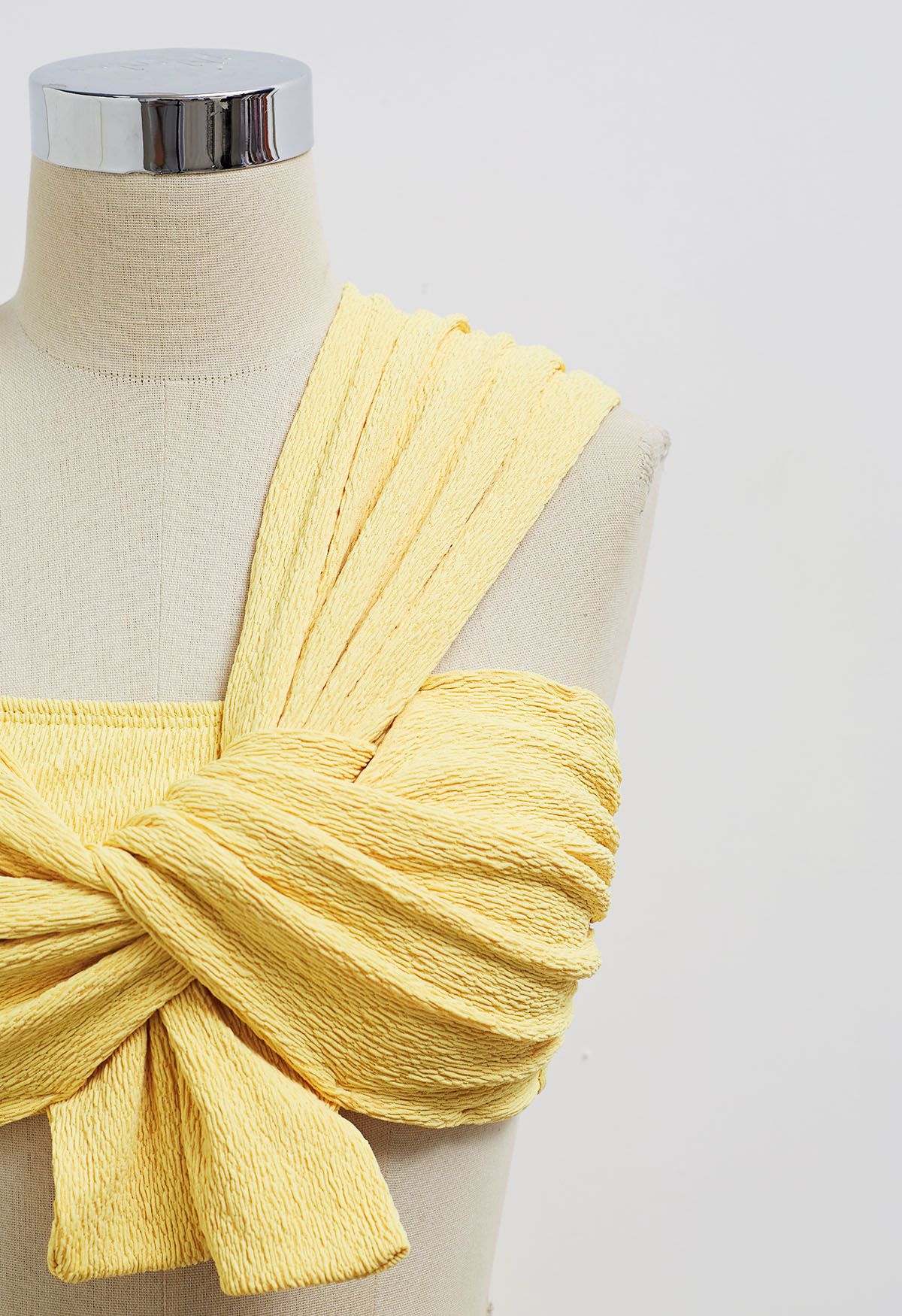 One-Shoulder Knotted Texture Bikini Set in Yellow