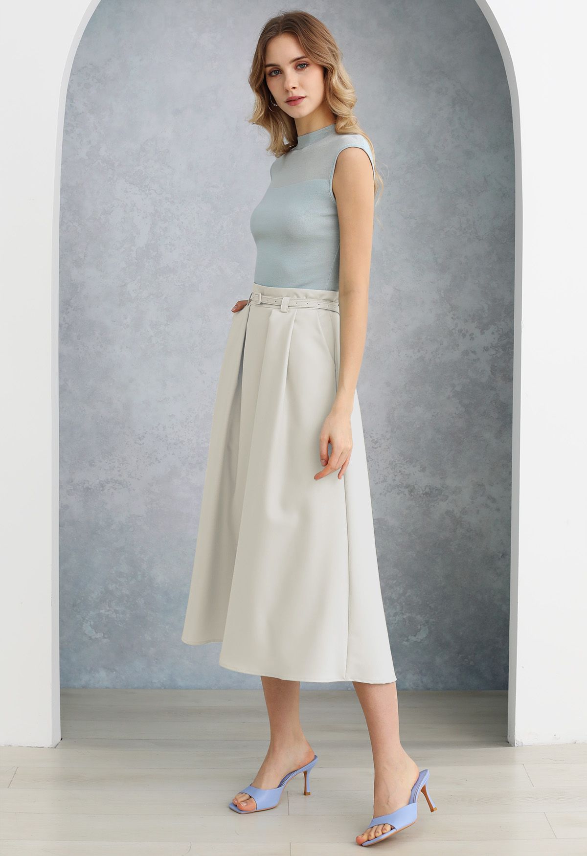 Side Pockets Pleated Belt Midi Skirt in Ivory