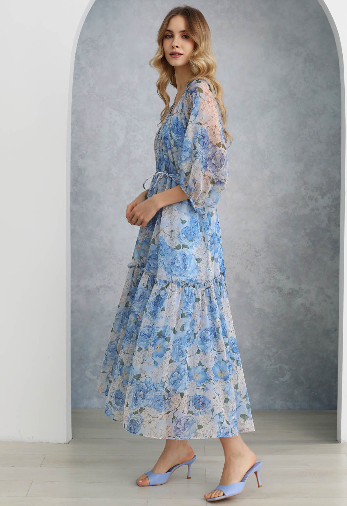 Gauzy Floral Print Bubble Sleeve Dolly Dress in Blue