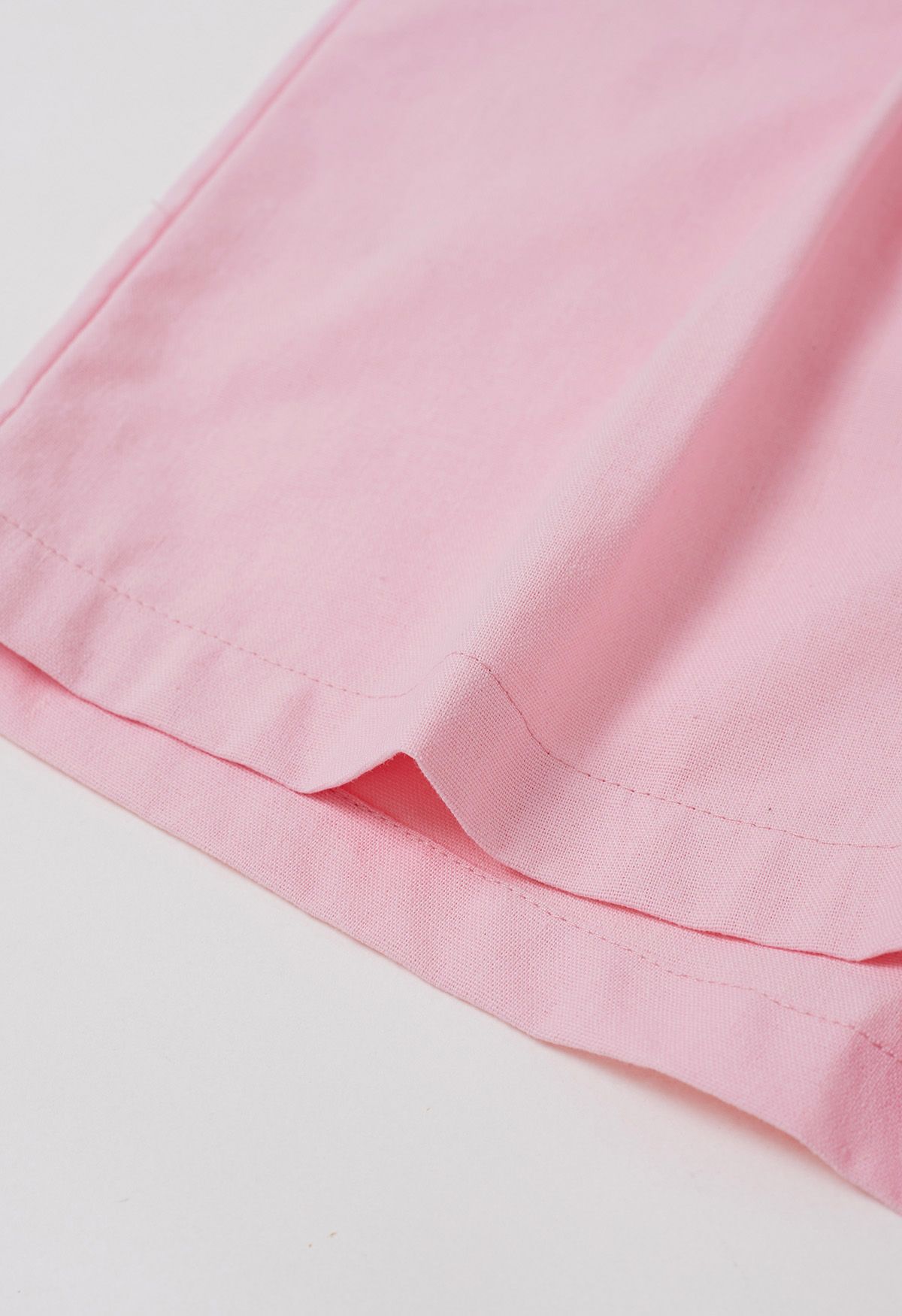 Side Pocket Pleated Linen-Blend Shorts in Pink