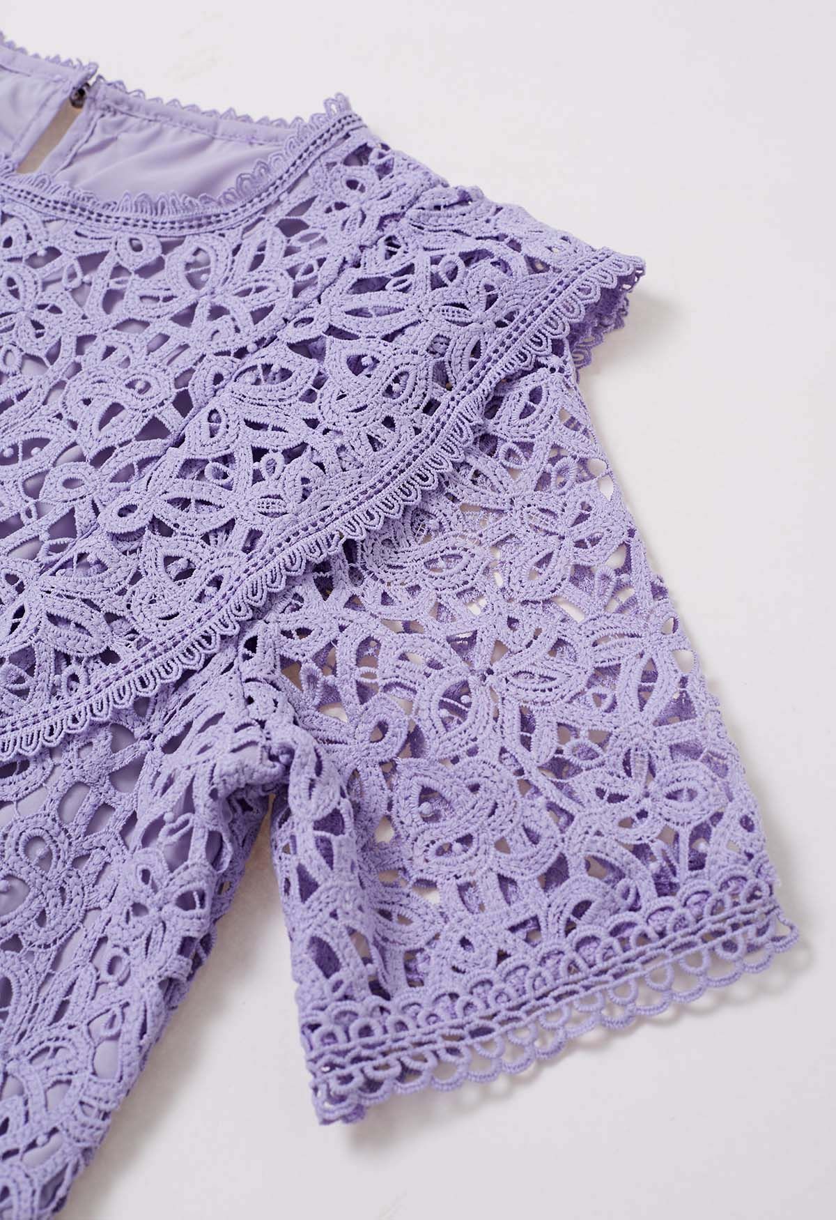 Crew Neck Guipure Lace Top in Lilac