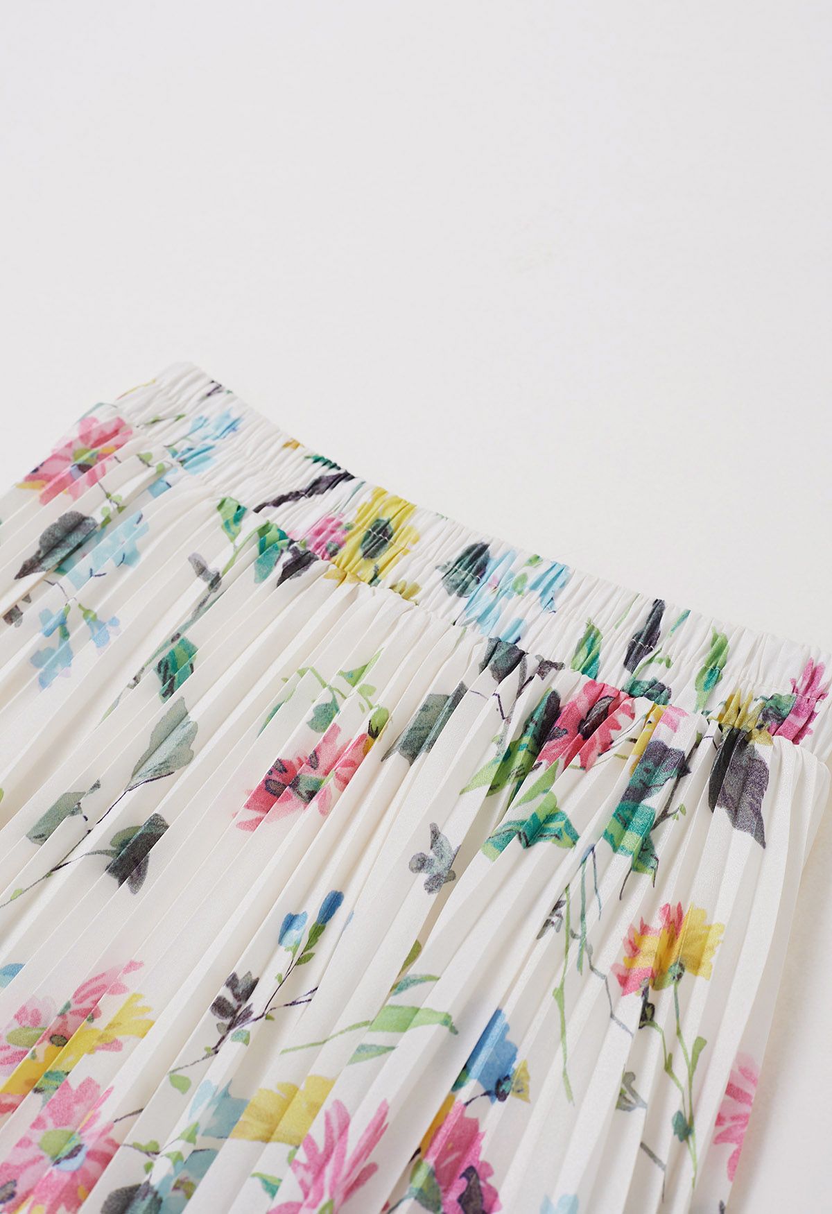 Vivid Floral Print Pleated Maxi Skirt in White