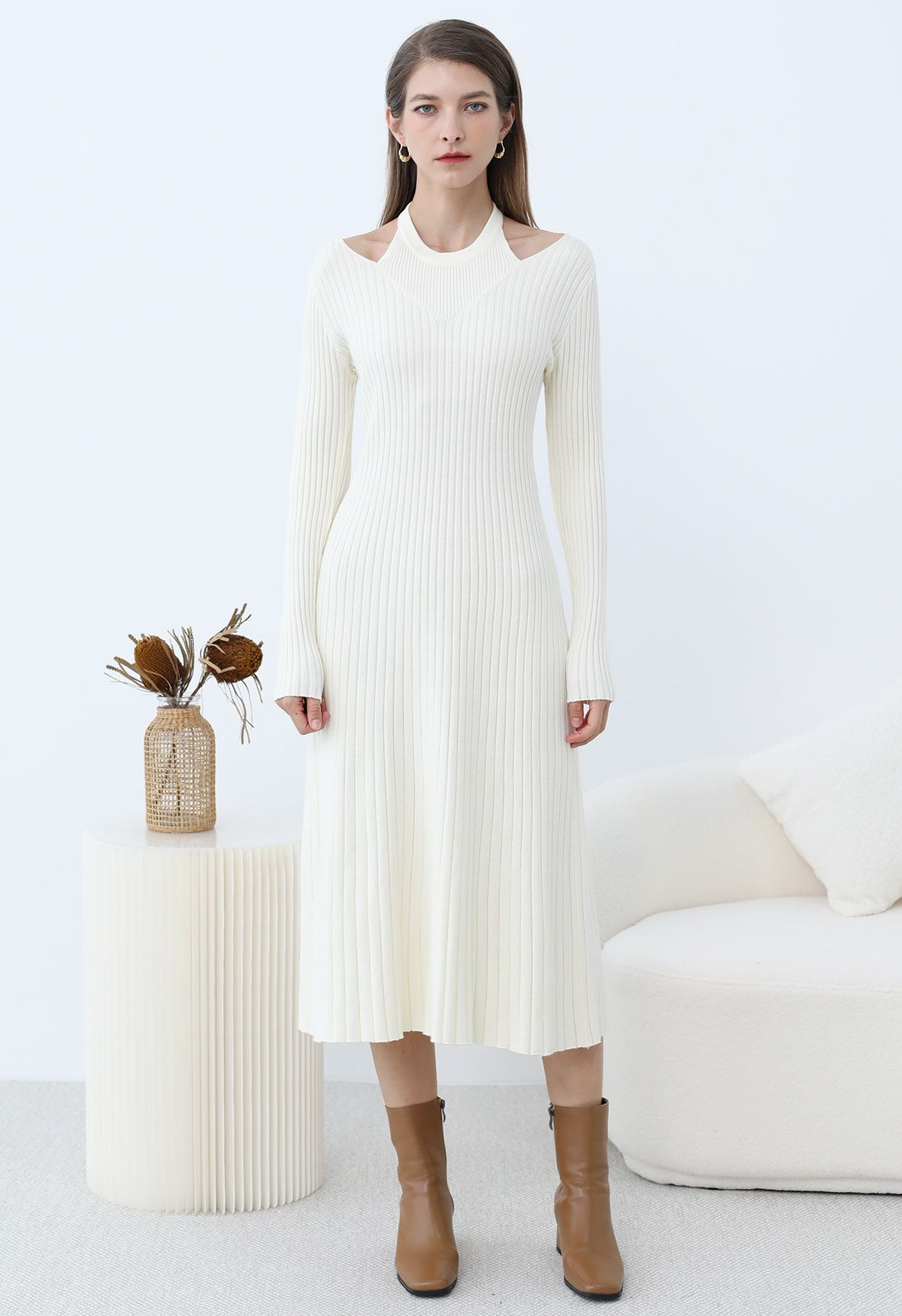 Cutout Neckline Ribbed Knit Midi Dress in Cream