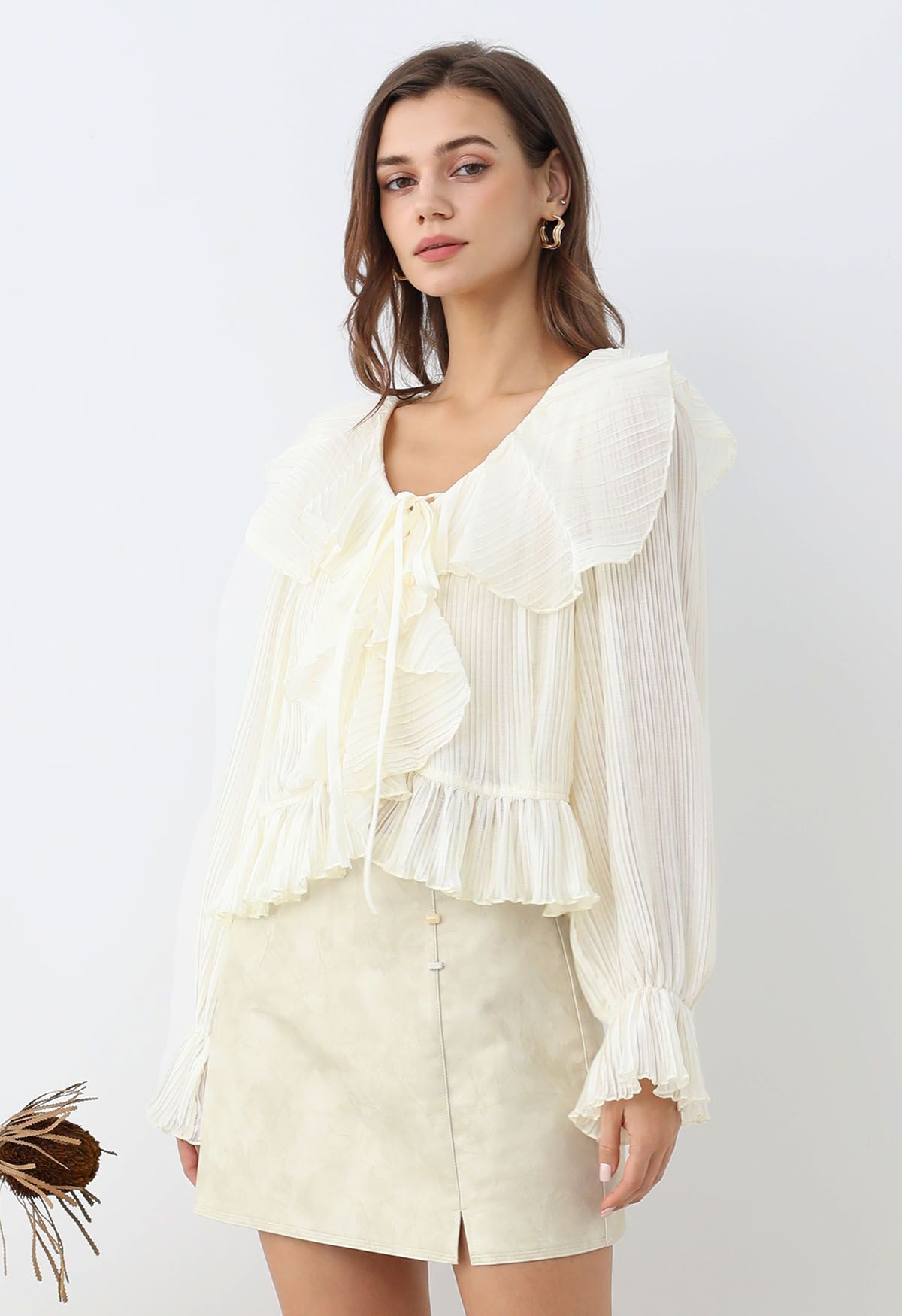 Dancing Ruffle Plisse Buttoned Cropped Top in White