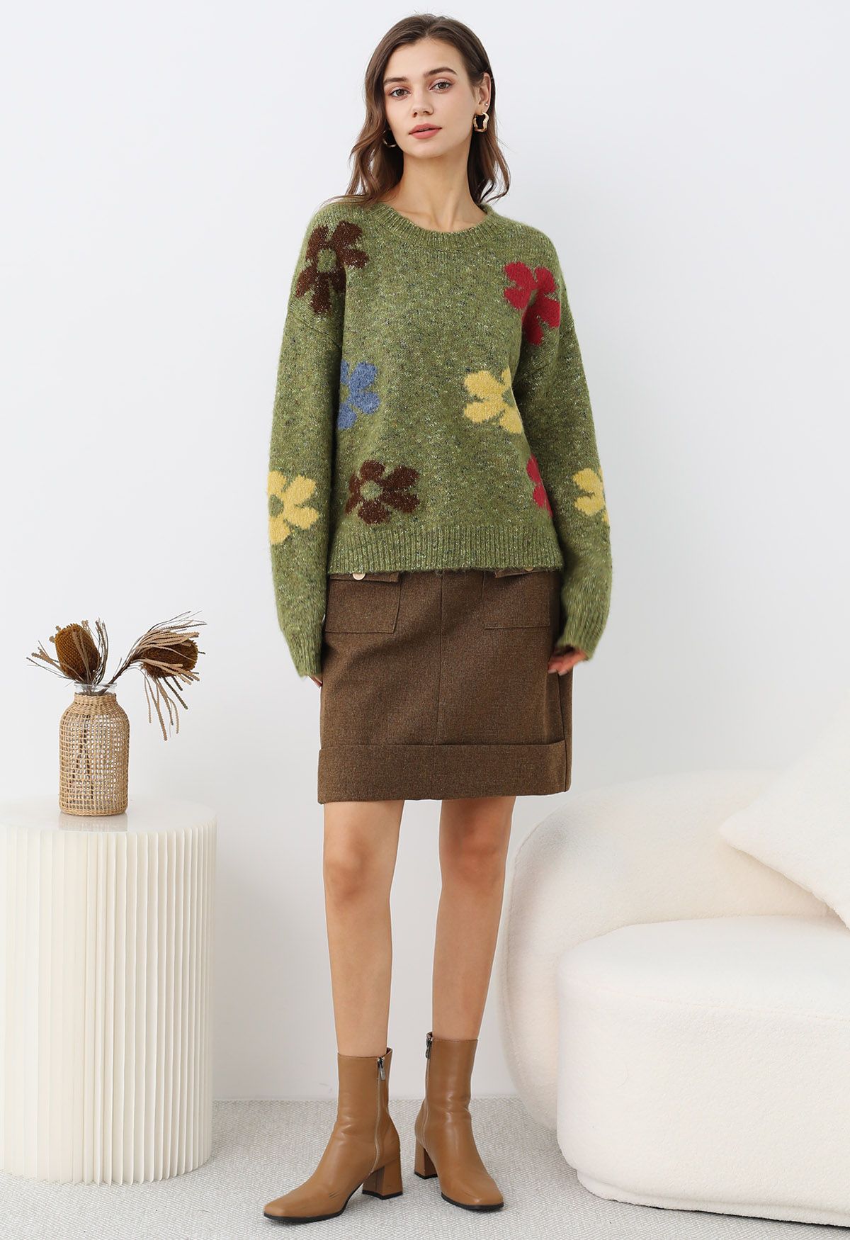 Buttoned Trim Flap Pocket Roll-Hem Tweed Skirt in Brown