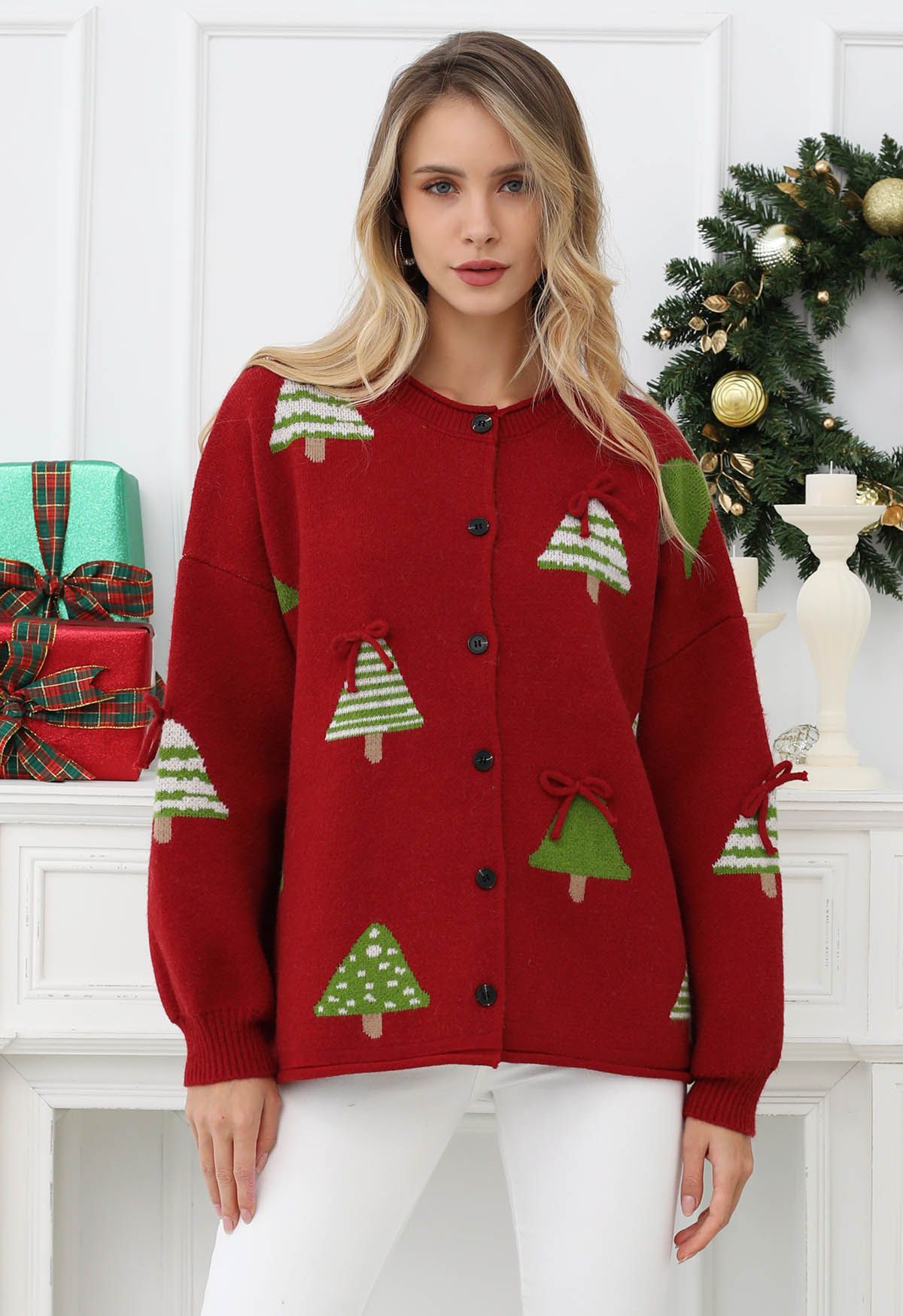 Cutie 3D Bowknot Christmas Tree Buttoned Knit Cardigan in Red