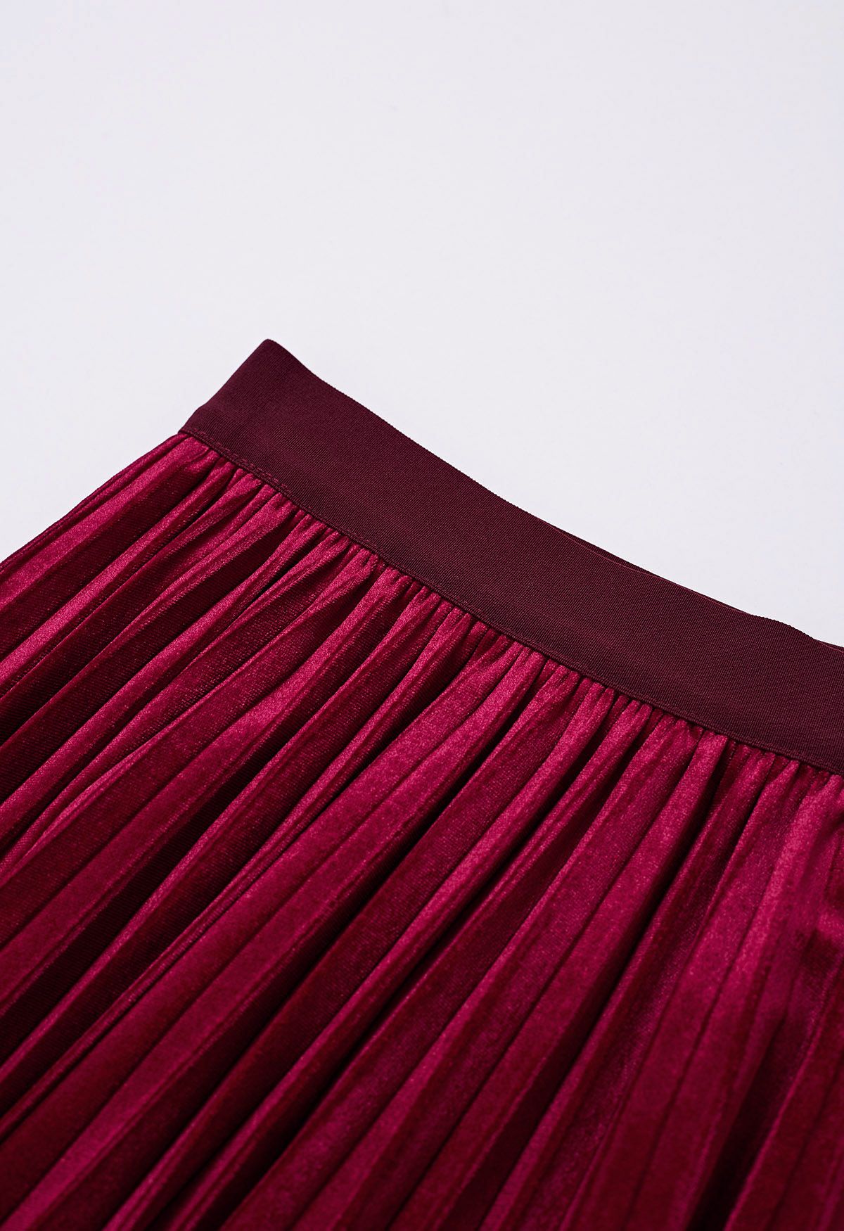 Velvety Touch Pleated Midi Skirt in Red