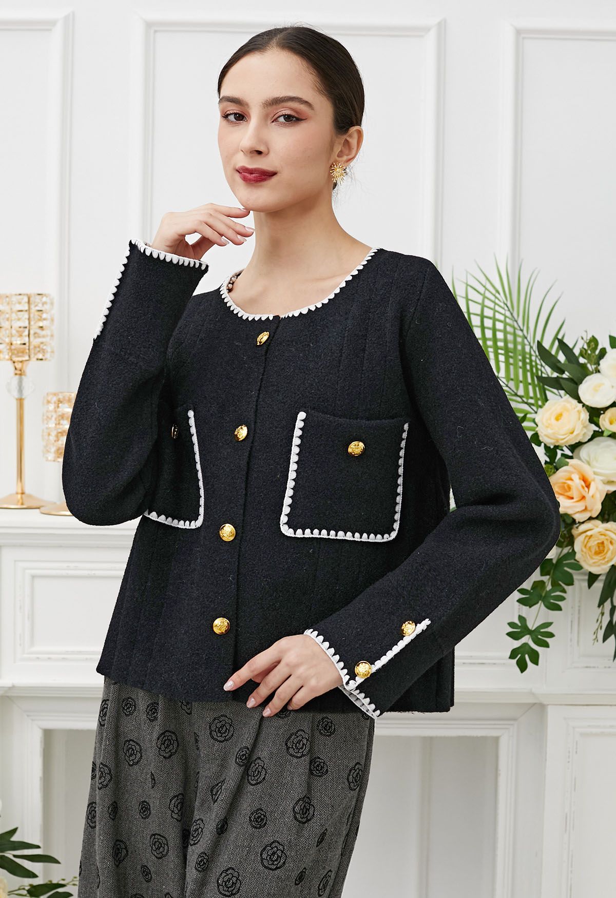 Contrast Whipstitch-Trimmed Buttoned Knit Cardigan in Black