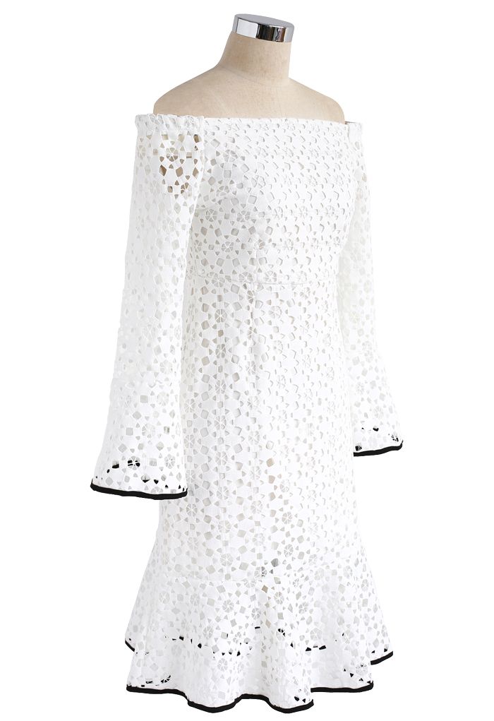 雪の結晶 裾フリル オフショルダー クロシェレースドレス ワンピース ホワイト
