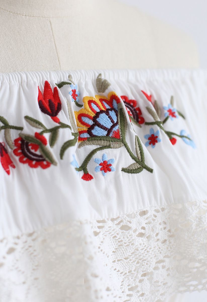 クロッシェレースバスト花柄刺繍オフショルダーワンピース　ホワイト