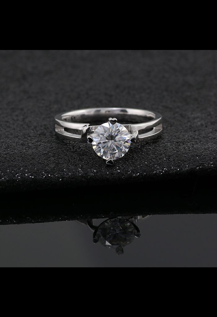 Hollow Out Moissanite Diamond Ring
